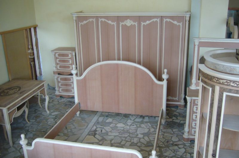 Klasik mobilya yatak odası takımı el işçiliğ